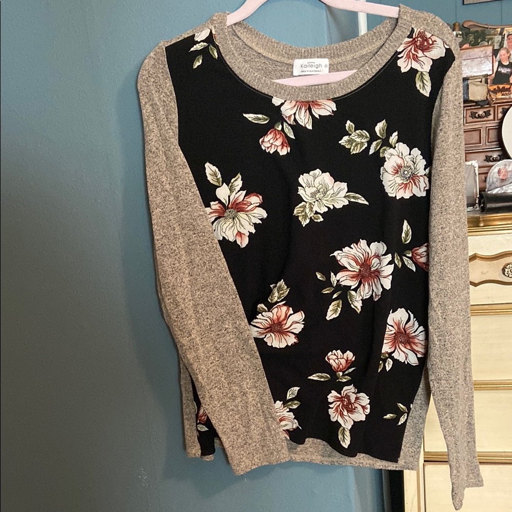 Floral Black and Gray Sweater